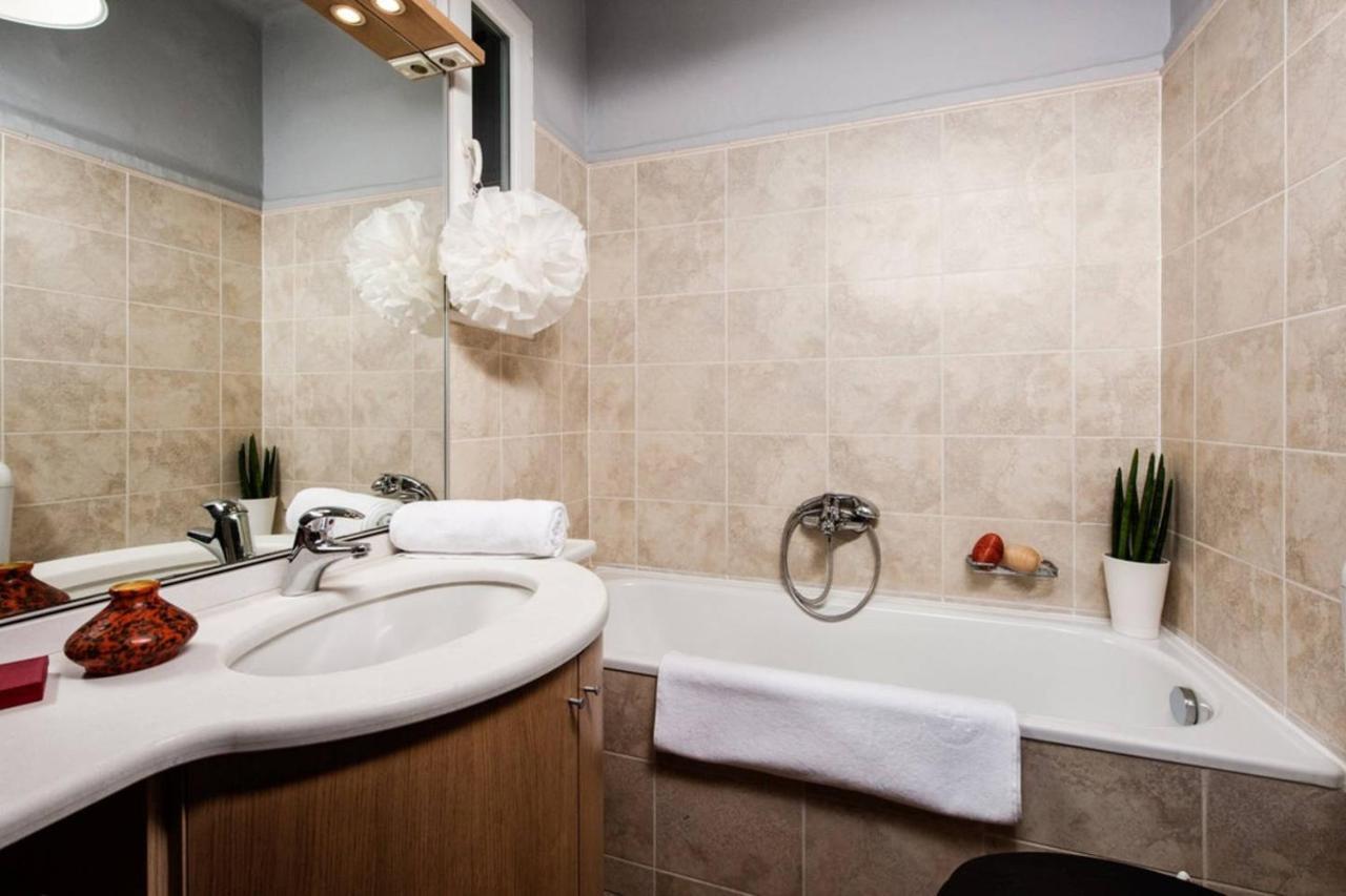 Europe Heart Apartment For 9 Budapest Bagian luar foto